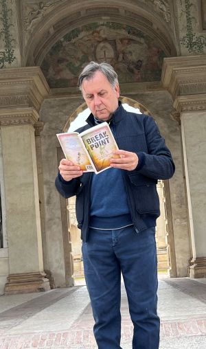 Luca Bottazzi con libro Break Point